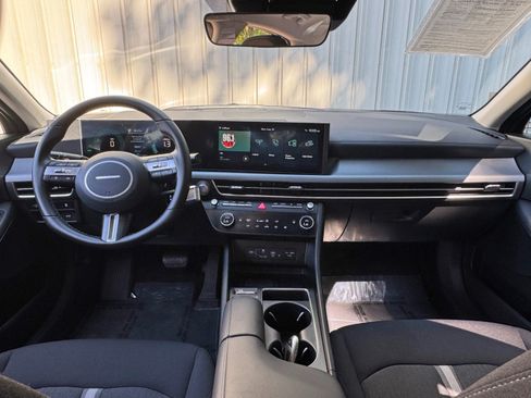 Used 2025 Hyundai Sonata SEL FWD image 11