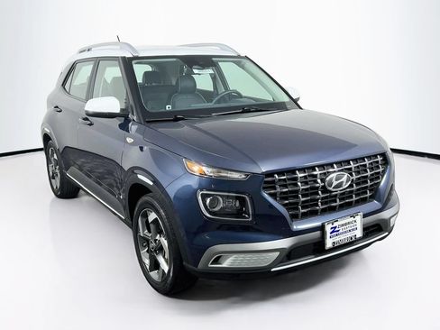 Certified 2025 Hyundai Venue Limited FWD image 1