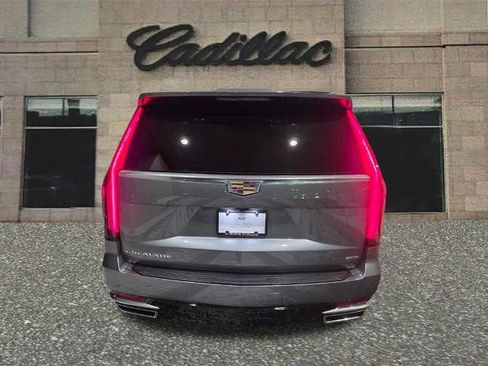 Used 2021 Cadillac Escalade ESV Premium Luxury w/ Driver Assist Tech Package image 4