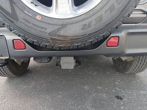 Certified 2022 Jeep Wrangler Unlimited Sahara w/ LED Lighting Group image 6