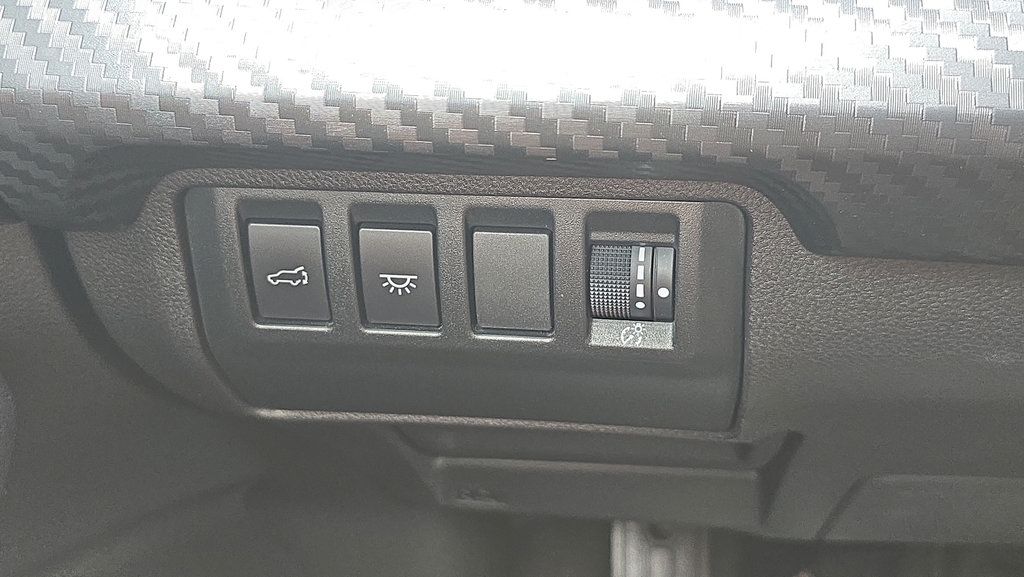 Used 2023 Subaru Ascent Premium w/ Convenience Package AWD/4WD image 19