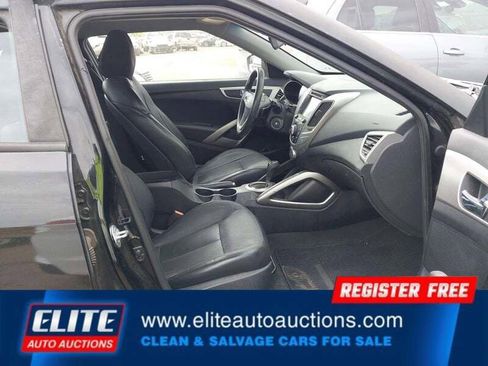 Used 2016 Hyundai Veloster image 9