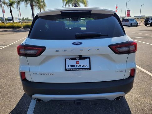 Used 2024 Ford Escape Platinum w/ Class II Trailer Tow Package AWD/4WD image 5