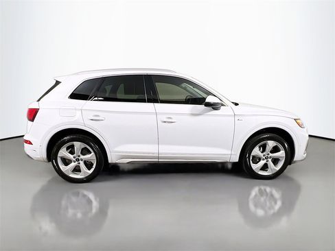 Used 2024 Audi Q5 2.0T Prestige image 8
