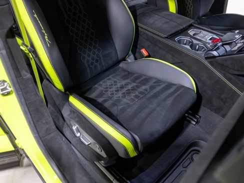 Used 2024 Lamborghini Urus Performante image 33