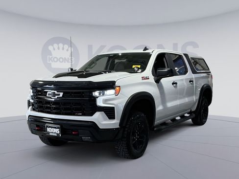 Used 2024 Chevrolet Silverado 1500 LT Trail Boss w/ Convenience Package II AWD/4WD image 1