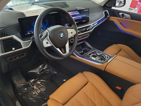 Used 2026 BMW X7 xDrive40i AWD/4WD image 25