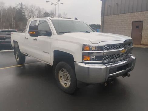Used 2019 Chevrolet Silverado 2500 W/T w/ Snow Plow Prep Package image 2
