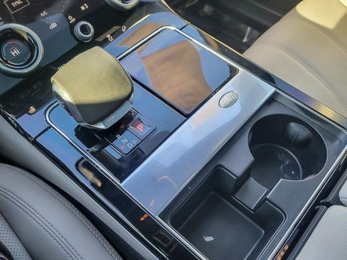 Used 2021 Land Rover Range Rover Velar R-Dynamic S image 17