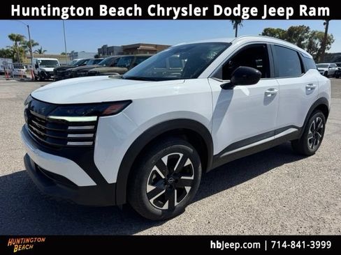 Used 2026 Nissan Kicks SV w/ Cold Weather Package AWD/4WD image 1