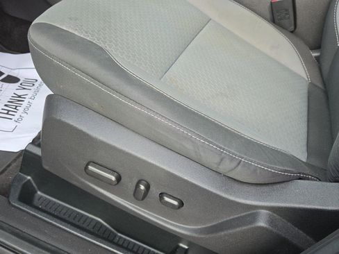 Used 2017 Ford Escape SE w/ Equipment Group 201A FWD image 12