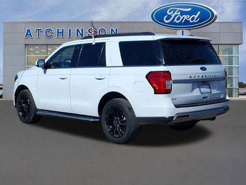 Certified 2022 Ford Expedition XLT image 3
