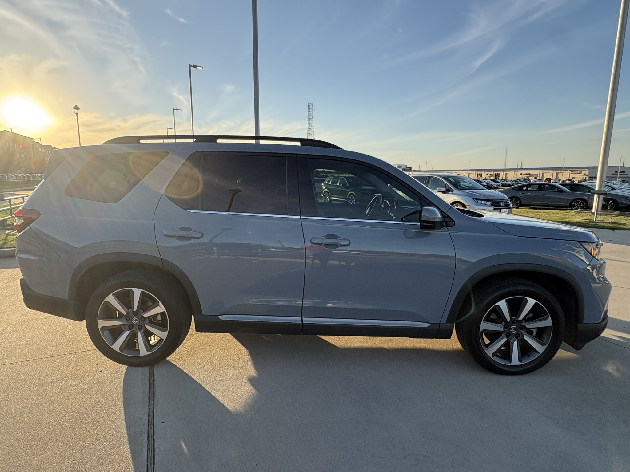 Used 2024 Honda Pilot Touring image 8