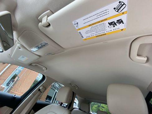 Used 2020 Mercedes-Benz GLC 300 image 21