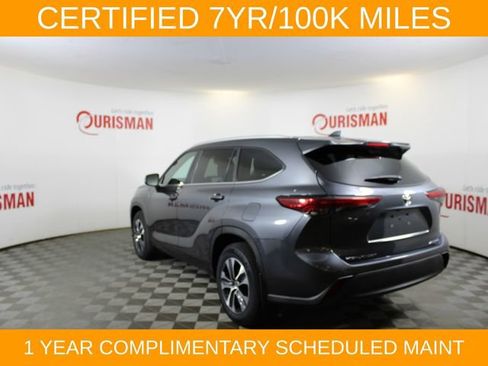 Used 2023 Toyota Highlander XLE AWD/4WD image 5