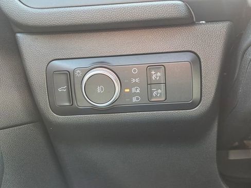 Used 2020 Ford Escape SEL image 28