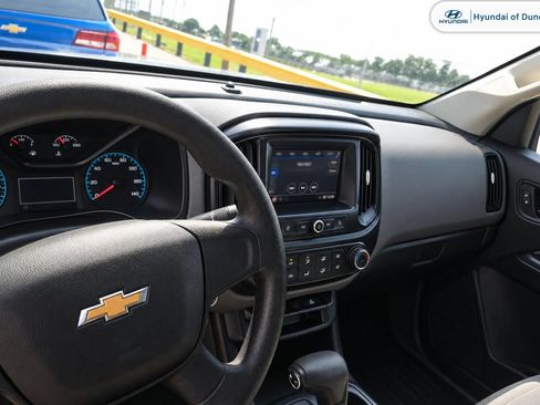 Used 2020 Chevrolet Colorado W/T RWD image 12