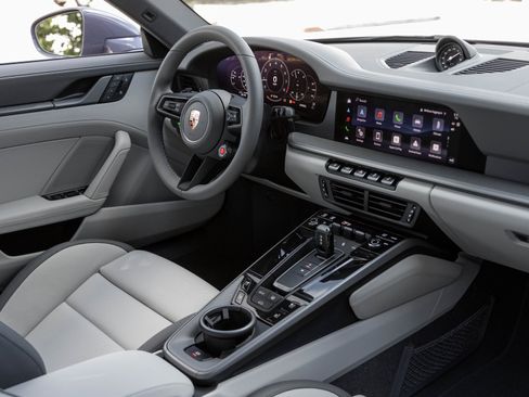 New 2026 Porsche 911 Carrera 4S image 12