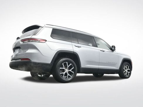 Used 2023 Jeep Grand Cherokee L Limited image 37