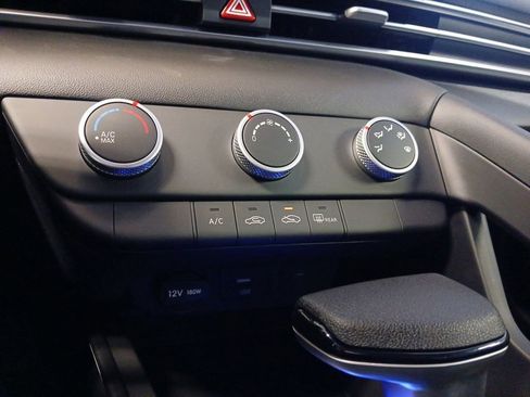 New 2026 Hyundai Elantra SE FWD image 21