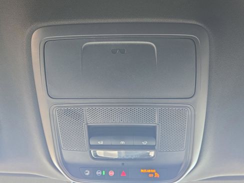 Used 2025 GMC Acadia AT4 w/ Super Cruise Package AWD/4WD image 16