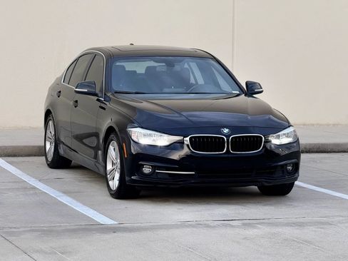Used 2017 BMW 330i Sedan RWD image 10