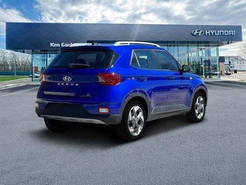New 2025 Hyundai Venue SEL image 7