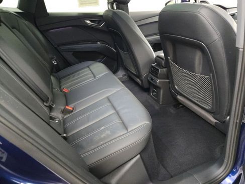 Used 2023 Audi Q4 e-tron Premium Plus image 11