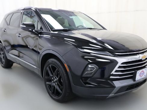 Certified 2023 Chevrolet Blazer Premier w/ Safety Plus Package AWD/4WD image 18