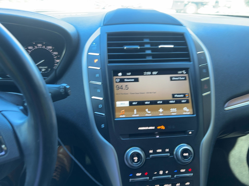 Used 2017 Lincoln MKC Reserve FWD image 9