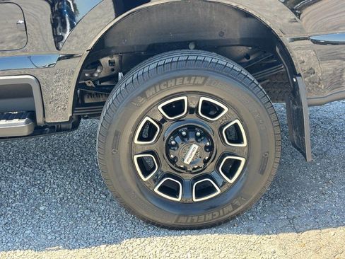 Used 2025 Ford F350 Platinum AWD/4WD image 12