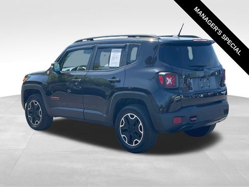 Used 2016 Jeep Renegade Trailhawk AWD/4WD image 5