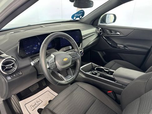 Certified 2026 Chevrolet Equinox LT AWD/4WD image 10