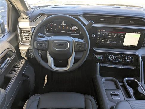 New 2026 GMC Sierra 2500 Denali w/ Denali Reserve Package image 17