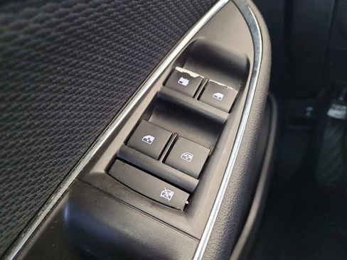 Used 2019 Chevrolet Cruze LT FWD image 27
