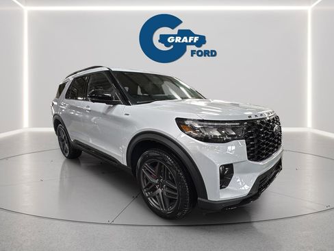 New 2026 Ford Explorer ST-Line w/ ST-Line Street Pack image 7