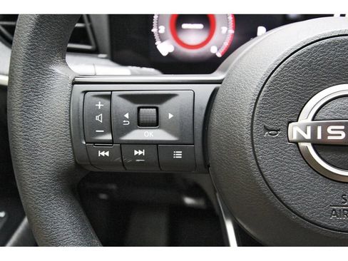 Used 2026 Nissan Kicks SV w/ SV Premium Package FWD image 19
