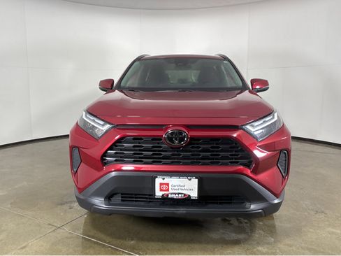 Used 2025 Toyota RAV4 XLE image 13