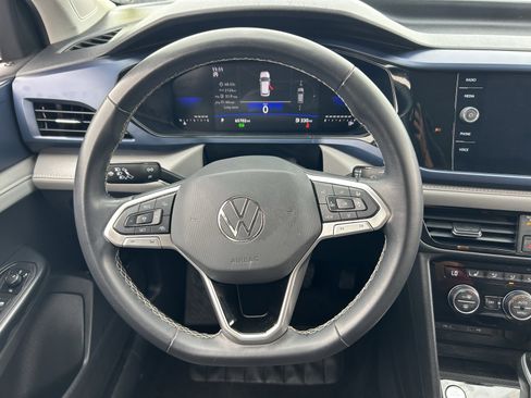 Used 2024 Volkswagen Taos SE image 22