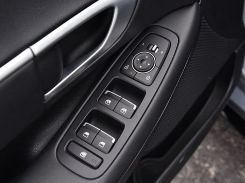 Used 2025 Hyundai Sonata SEL FWD image 8