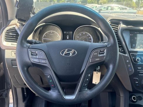 Used 2017 Hyundai Santa Fe SE w/ Cargo Package FWD image 25