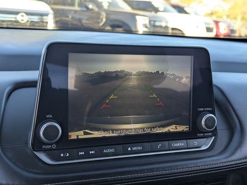 Certified 2025 Nissan Rogue S image 23