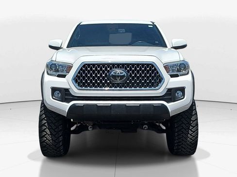 Used 2019 Toyota Tacoma TRD Off-Road AWD/4WD image 12