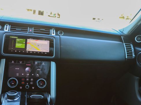 Used 2018 Land Rover Range Rover HSE image 46