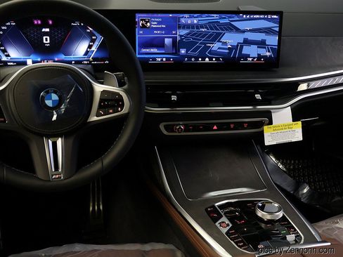 Used 2027 BMW X7 M60i AWD/4WD image 17