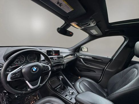 Used 2017 BMW X1 sDrive28i w/ Premium Package FWD image 12