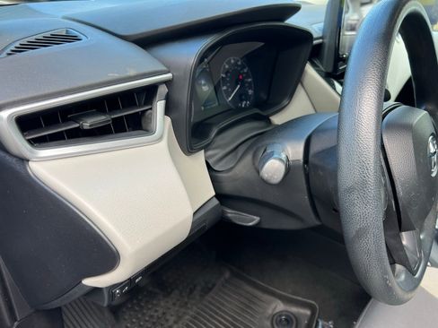 Used 2024 Toyota Corolla LE image 25