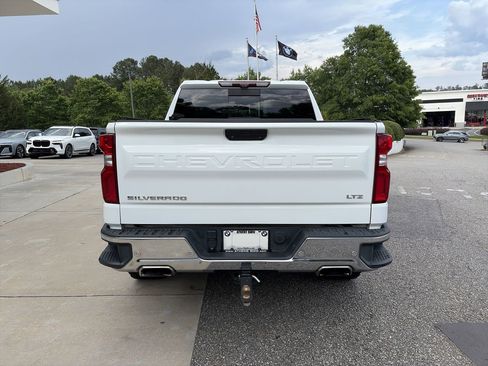 Used 2020 Chevrolet Silverado 1500 LTZ w/ LTZ Premium Package AWD/4WD image 7