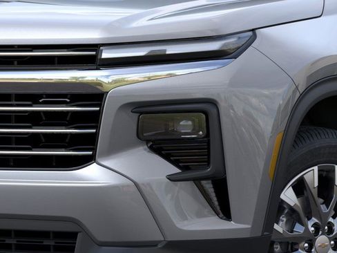 New 2026 Chevrolet Traverse LT w/ Sun and Wheel Package FWD image 10