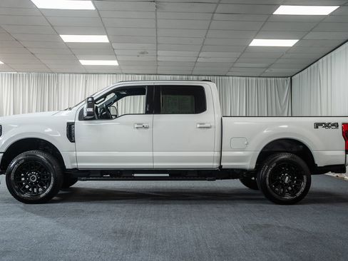 Certified 2022 Ford F250 Lariat w/ Black Appearance Package image 5
